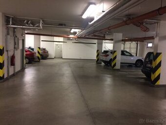 Garážové stání, P4 Kunratice (vedle IKEM), Muškova ul. - 2