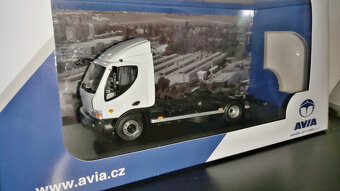 MODEL AVIA 1:43 PODVOZEK S KABINOU - 2