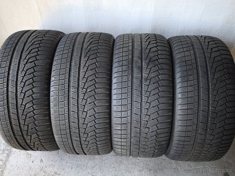295/35 r21 zimní pneumatiky Hankook 7,5-8mm - 2