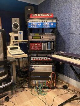 Prodej studiové techniky – mixpult, efekty, monitory, vintag - 2