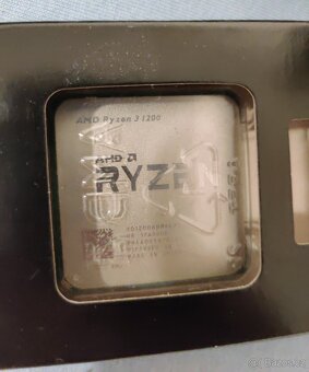 AMD Ryzen 3 1200 - 2
