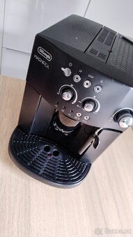 Automatický kávovar Delonghi Magnifica ESAM 4000 - 2