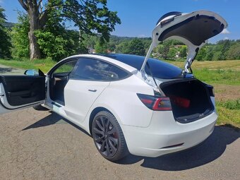 Tesla 3 Performance pronájem - 2