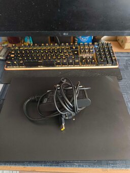 Notebook Lenovo IdeaPad Gaming 3 15IHU6 (82K101MXCK) černý - 2