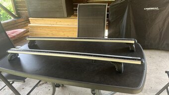 střešní nosič Thule 753 WingBar tyče na zabudované podélníky - 2