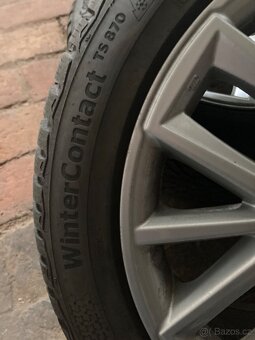 Sada zimních pneu + originální 17” alu kola Toyota - 2