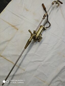 Stará starožitná historická pivní pípa pivo - 2