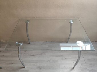 Skleněný stůl - 2