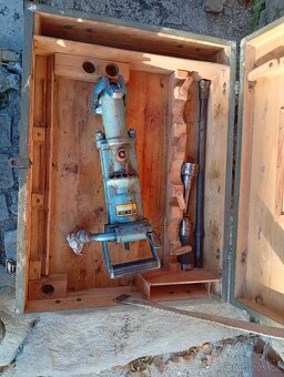 Pneumatické kladivo, vrtačka, sbíječka, kompresor - 2