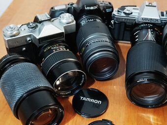 2- FOTOkonvolut - fotoaparáty, objektivy (Minolta, Zenit) - 2