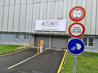 Prodám stání v PD AutoPark Milevská - 2