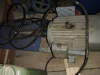 Štipačka na dříví - 2