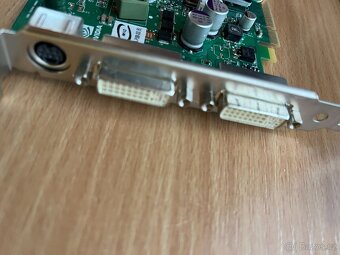 Nvidia Quadro FX1700 dual DVI - 2