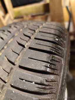 Ford Focus 1 sady disků s gumami - 2