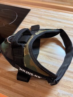 Prodám postroj Julius-K9 - 2