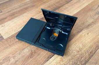 Sony Playstation 2 Slim (SCPH-70004) černá - 2