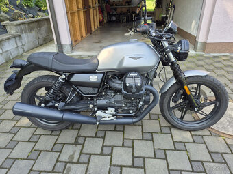 Moto Guzzi V7 850 - 2