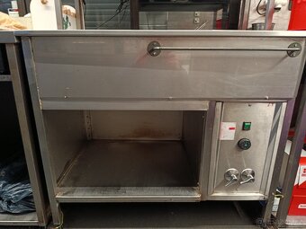 Ohrevny výdejní stůl - 2