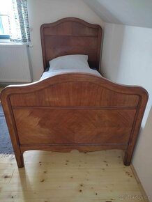 Starožitná dřevěná postel - 2