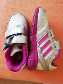 Dívčí boty Adidas Hyperfast Syn-nové-vel. 24 - 2