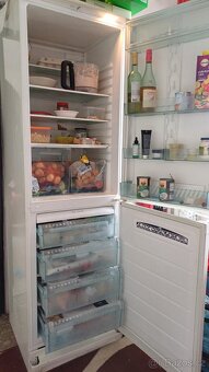 Velká chladnička Electrolux s mrazákem 200 cm - 2
