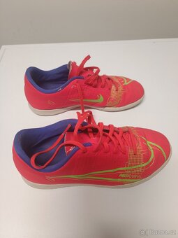 Dětské sálovky Nike 35.5 - 2