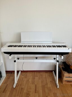 Digitální piano Yamaha P-121 WH + stojan - 2