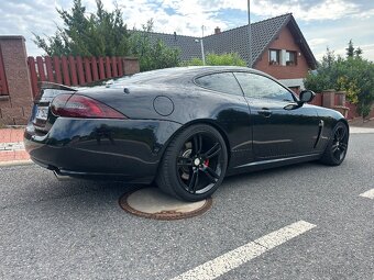 Jaguar XK 4,2 V8 automat / padla / black / slušný stav - 2