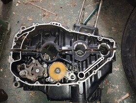 Prodám na Yamaha XS 400 DOHC 12E blok motoru - 2