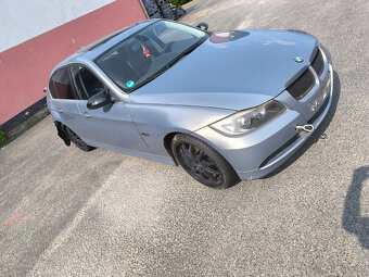Bmw e90 325i 160kw veškeré náhradní díly z vozu - 2