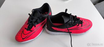 Dětské turfy NIKE PHANTOM vel.36.5 - 2