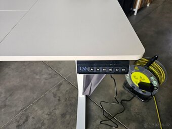 Nový elektrický výškově nastavitelný PC stůl s pamětí výšky - 2