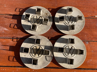 Poklice na kola VW Golf, Vento... (4x100) - 2