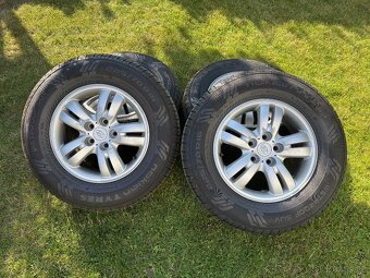 Originál Hyundai 16" 5x114,3 + letné gumy 225/70 R16 103H - 2