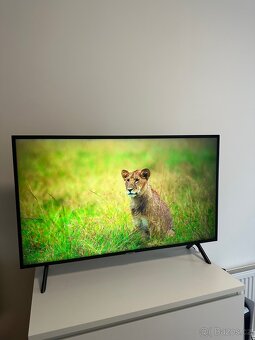 Samsung 40″ 4K UHD Smart TV UE40NU7192U – Stav jako nový - 2