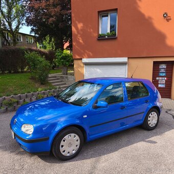Volkswagen Golf 1.6 benzín, funkční klima, bez koroze - 2