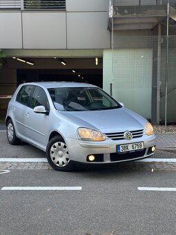 Volkswagen Golf V 1.6 - 2