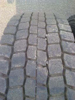Pneu 245/70 R19.5 - Disk 19.5 - 8 šroubů - 1.250,-Kč / ks - 2
