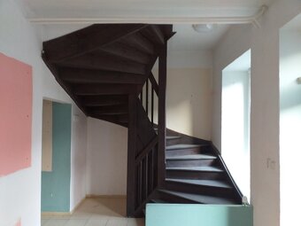 historické točité schodiště - 2