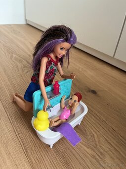 Barbie Chůva Koupání ve vaně Sada - 2