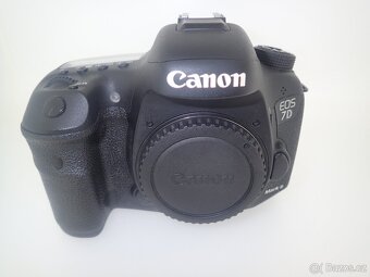 Canon 7D Mark II - 2