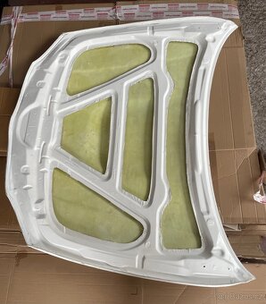 BMW E81 / E82 kapota motoru s vnitřním rámem (Pesch) - 2