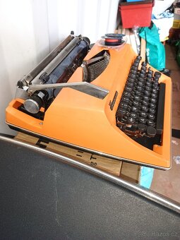 Psací stroj Contessa kufříkový - 2