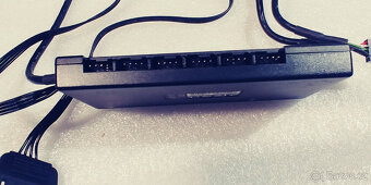 🔥 Corsair Commander Core XT – RGB & PWM Controller - 2