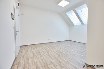 Pronájem kancelářských prostor 33 m2 areál Stará Pošta, Rajh - 2