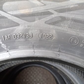 185/65R15 - 2