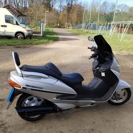 Suzuki Burgman 400 - 2