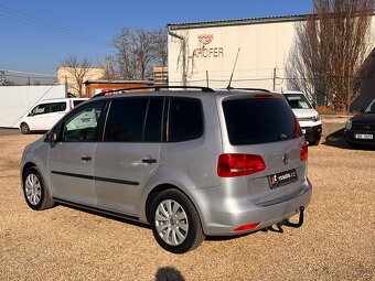 Volkswagen Touran, 1.6TDi 77kWWEBASTOVÝHŘEV SED - 2