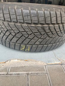 GOODYEAR zimní pneu 275/40 R21 107V TOPSTAV vzorek 7,5mm - 2