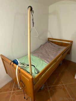 Polohovací postel a příslušenství - 2